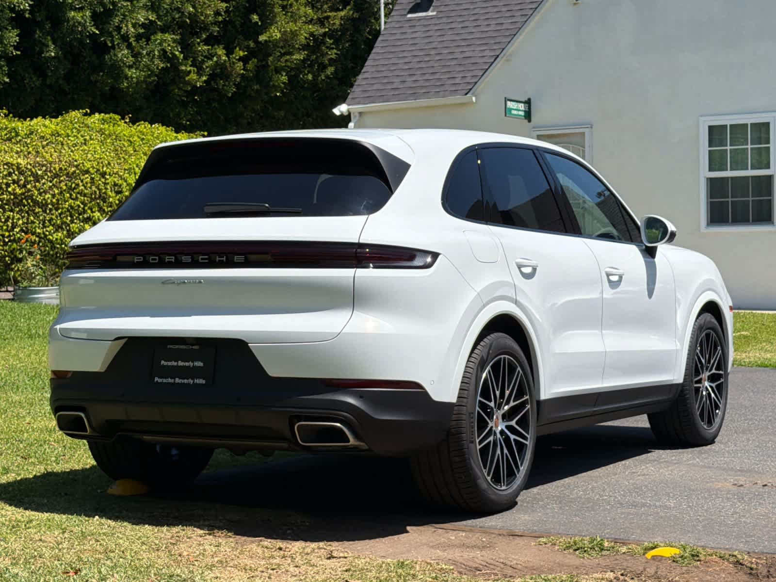 New 2026 Porsche Cayenne AWD/4WD image 8