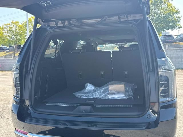 New 2026 Chevrolet Suburban High Country AWD/4WD image 13