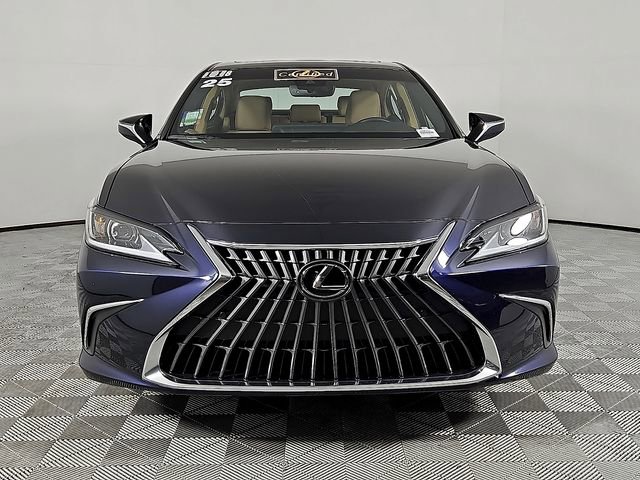 Used 2025 Lexus ES 300h w/ Premium Package image 2