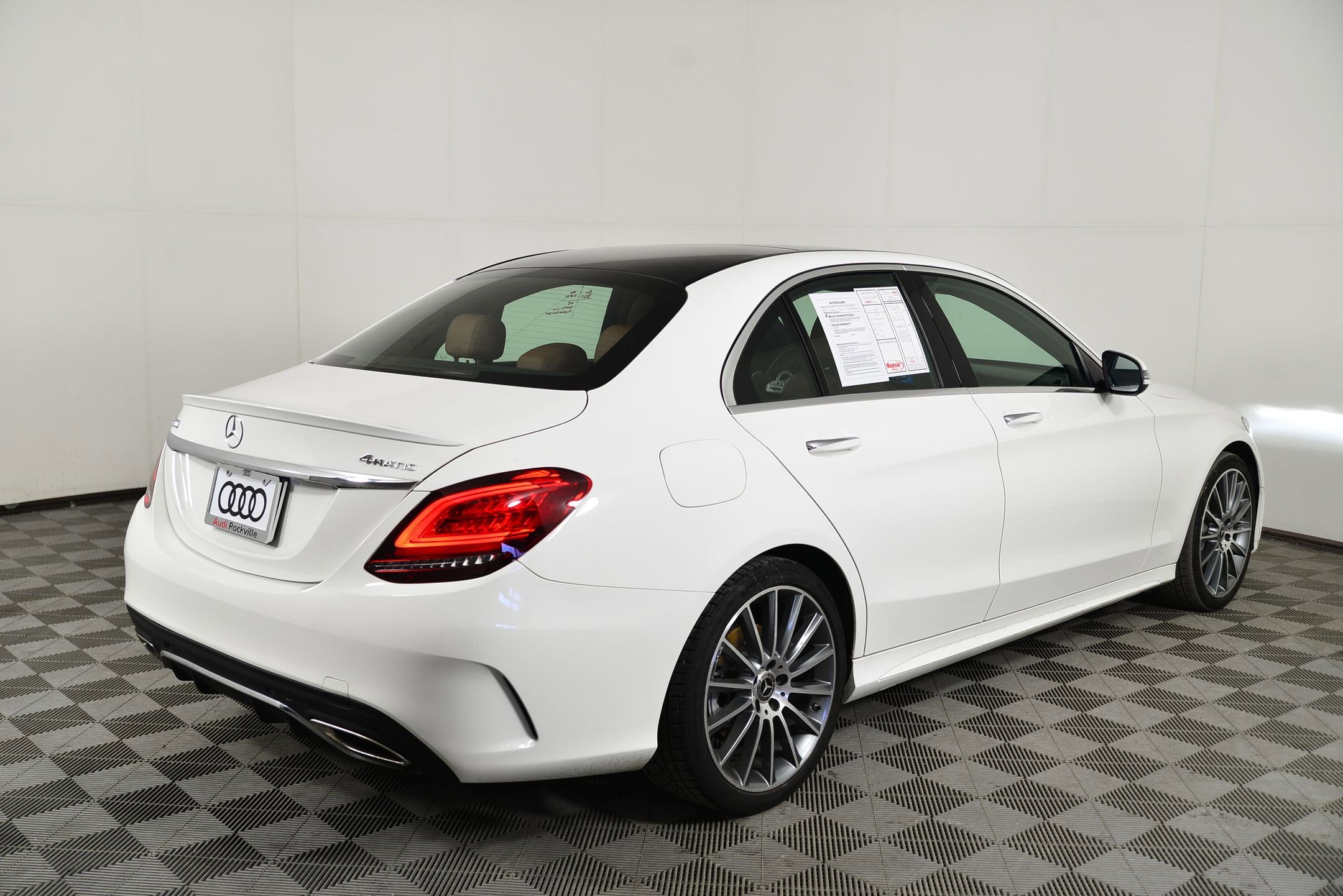 Used 2019 Mercedes-Benz C 300 4MATIC Sedan image 9