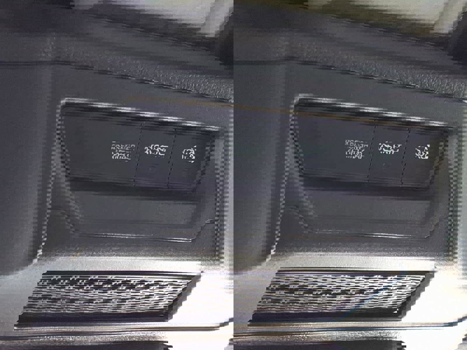 Used 2024 Jeep Wrangler Willys image 9