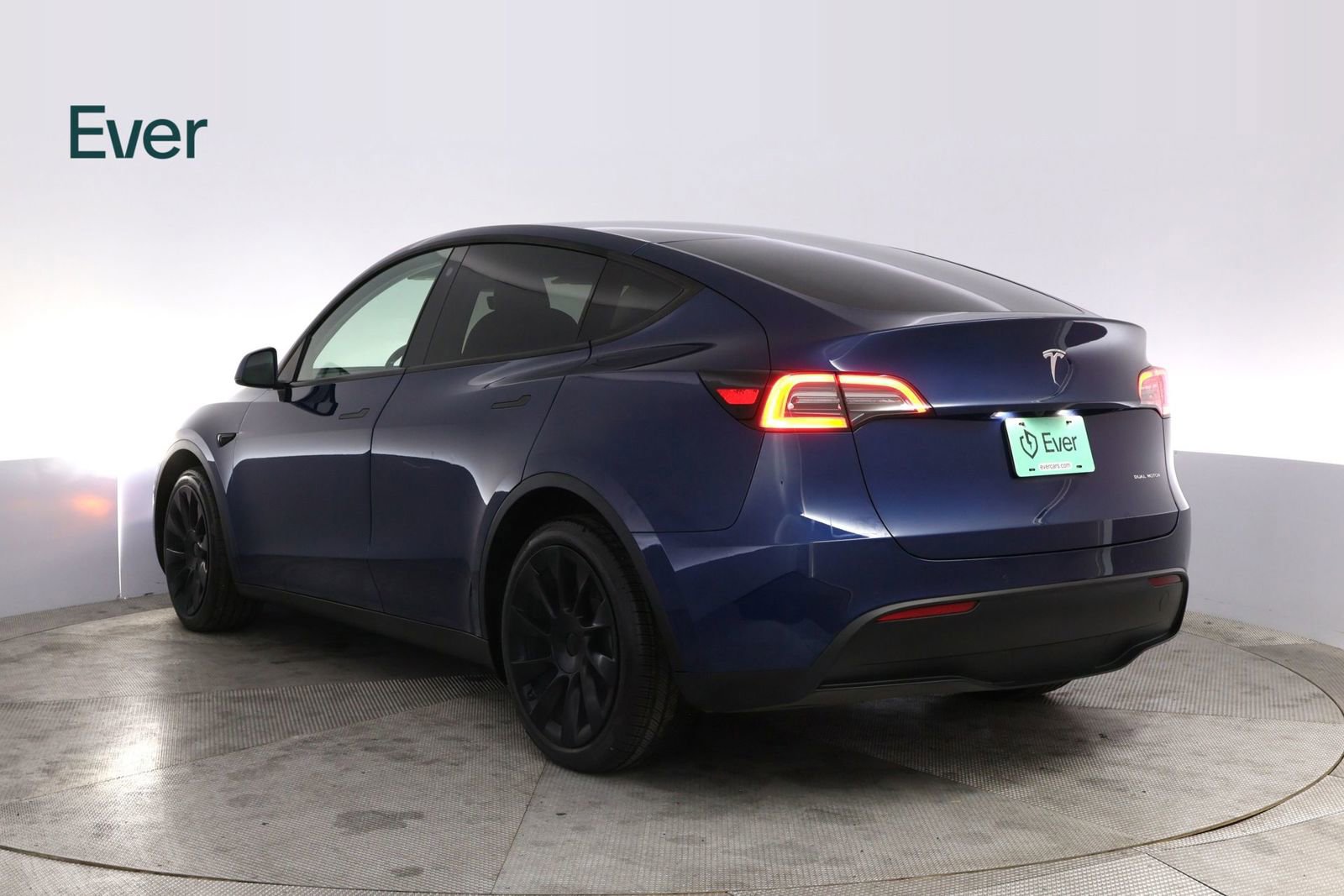 Used 2021 Tesla Model Y Long Range image 17