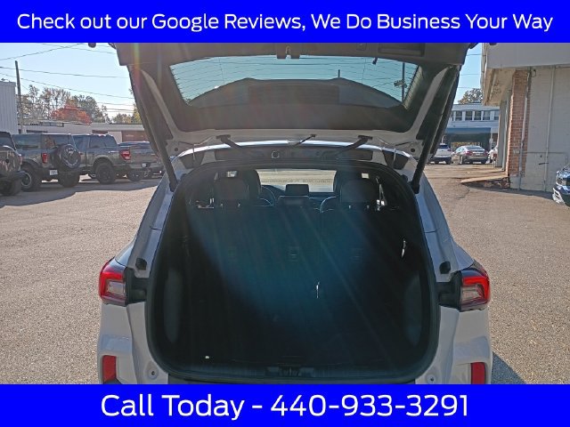 Used 2025 Ford Escape ST-Line Select AWD/4WD image 38