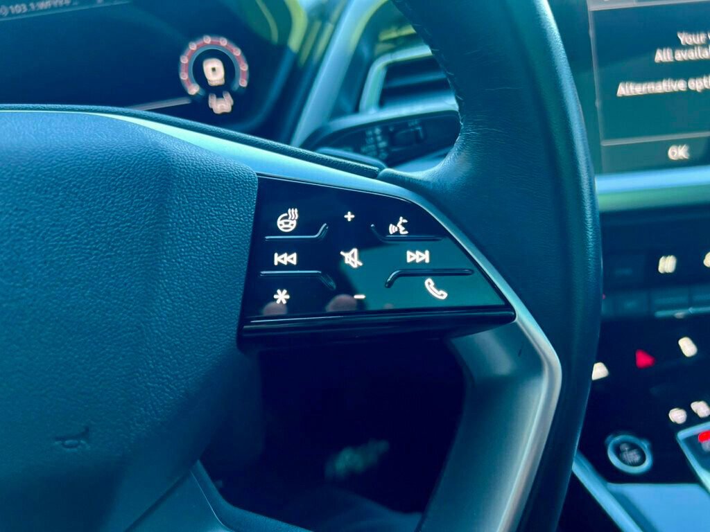 Used 2024 Audi Q4 e-tron Premium Plus w/ Premium Plus image 18