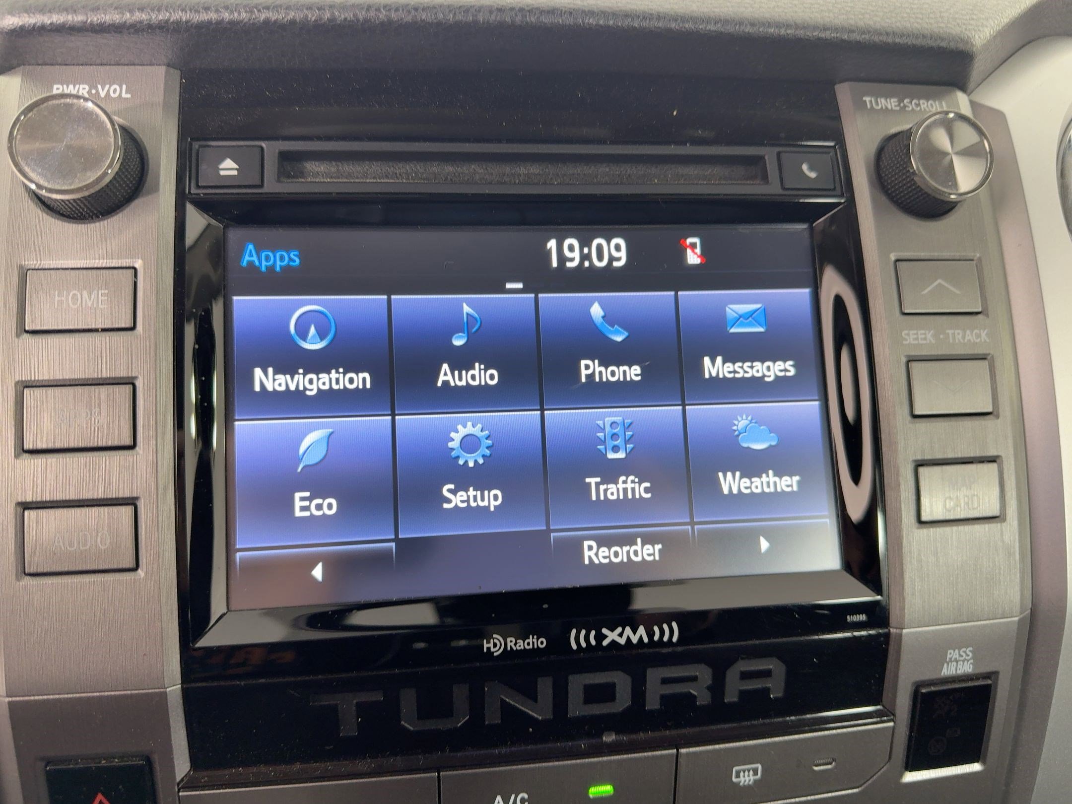 Used 2019 Toyota Tundra SR5 w/ SR5 Upgrade Package image 27