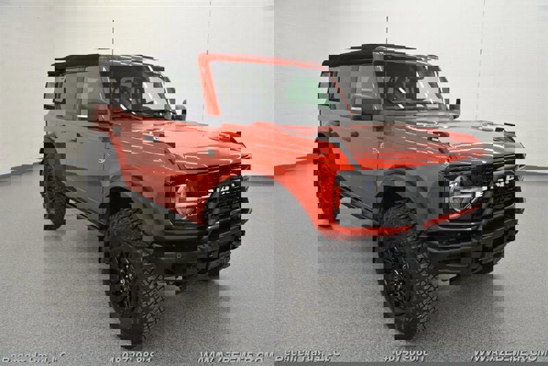 Used 2024 Ford Bronco Wildtrak image 6
