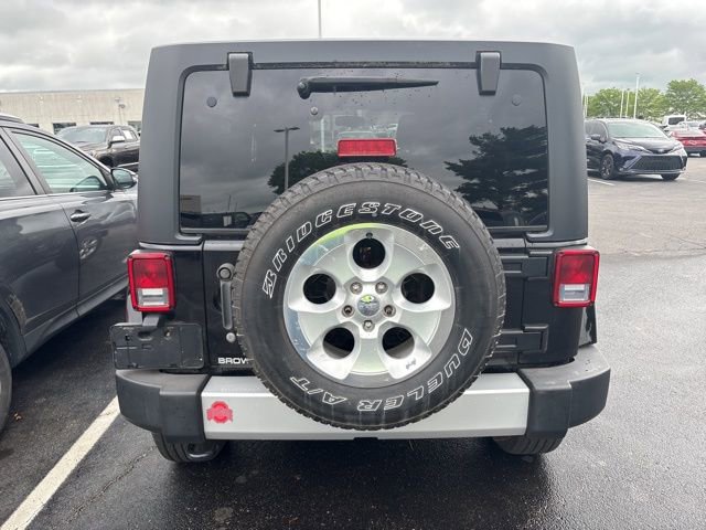 Used 2014 Jeep Wrangler Unlimited Sahara w/ Connectivity Group AWD/4WD image 6