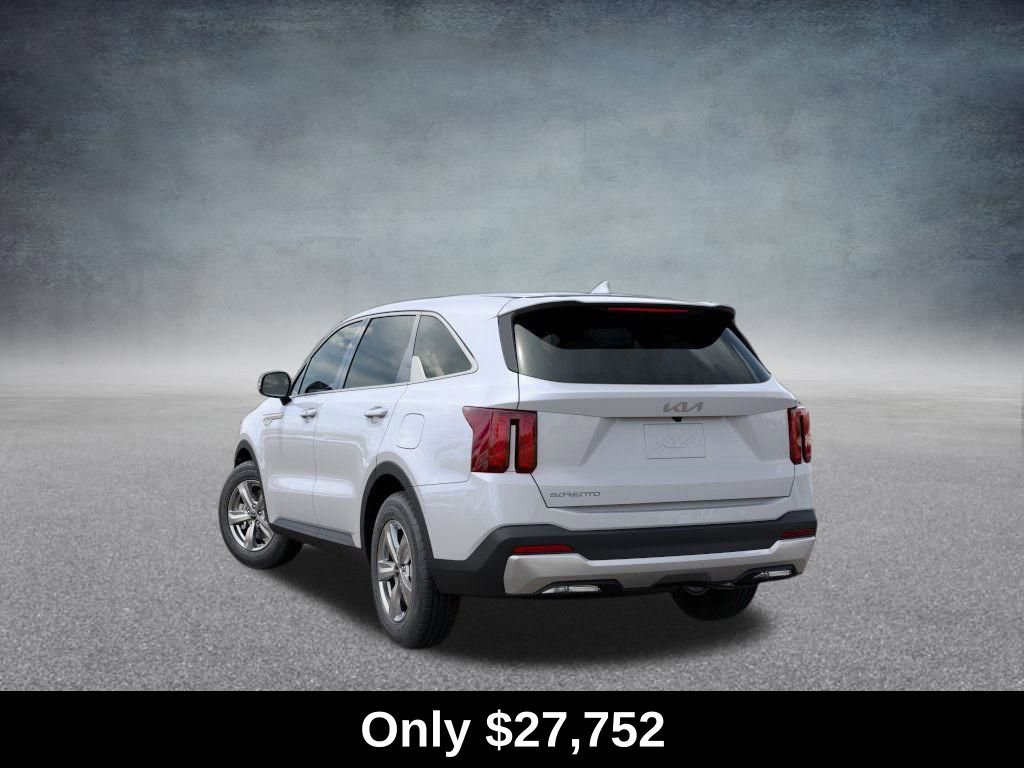 Used 2026 Kia Sorento LX FWD image 4