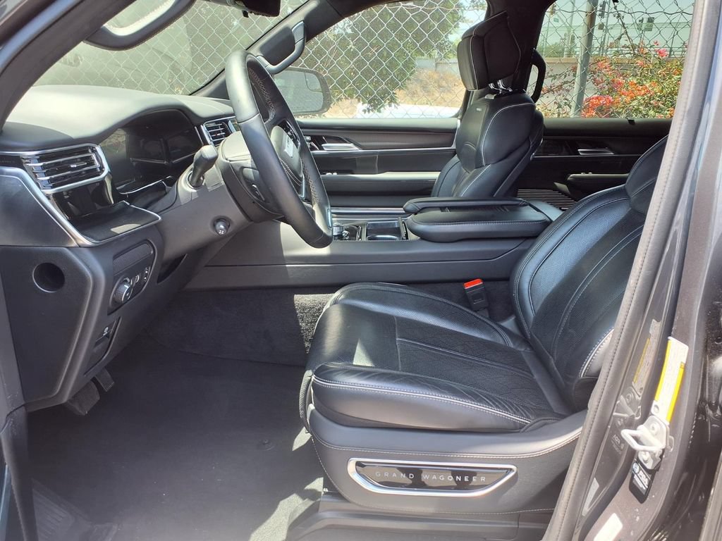 Used 2024 Jeep Grand Wagoneer L Series II AWD/4WD image 13