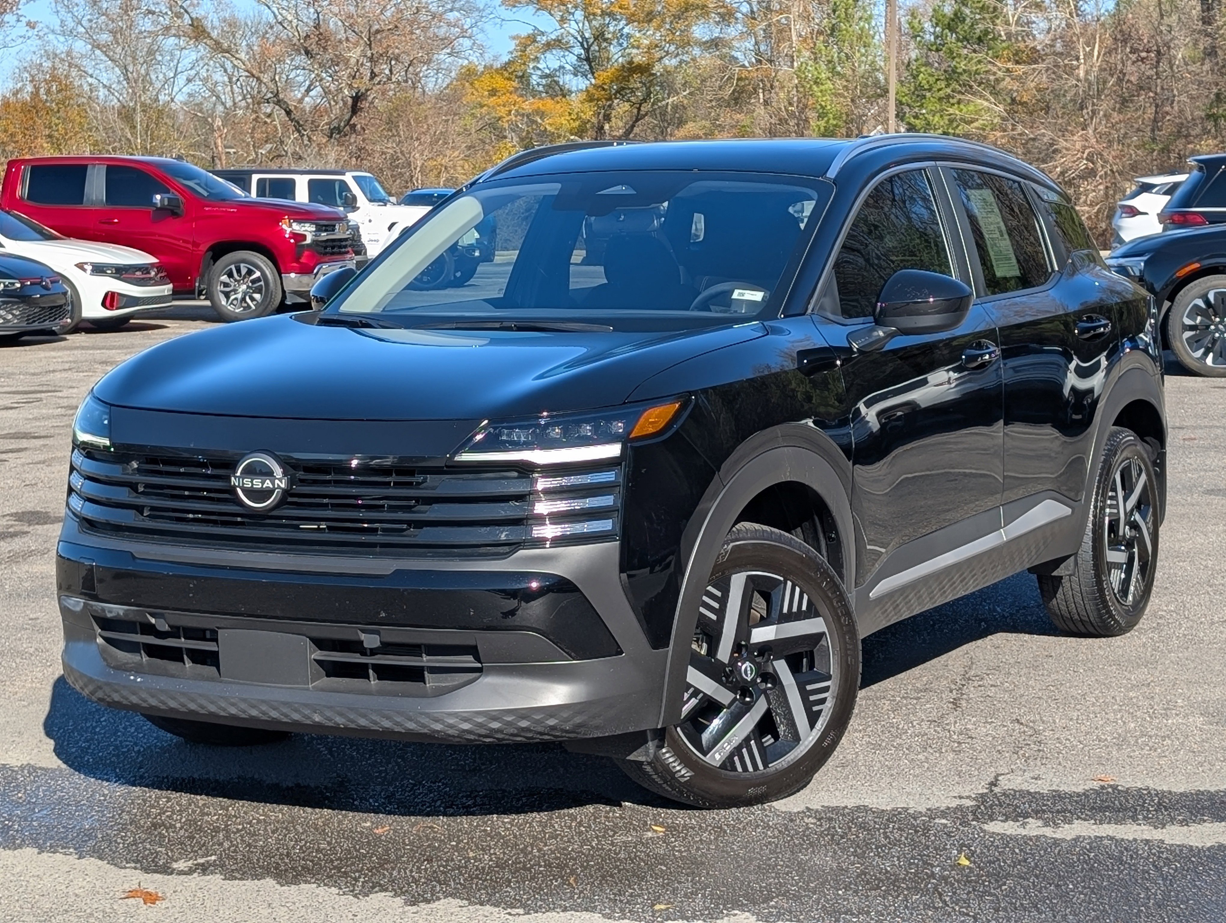 Used 2025 Nissan Kicks SV w/ SV Premium Package image 4