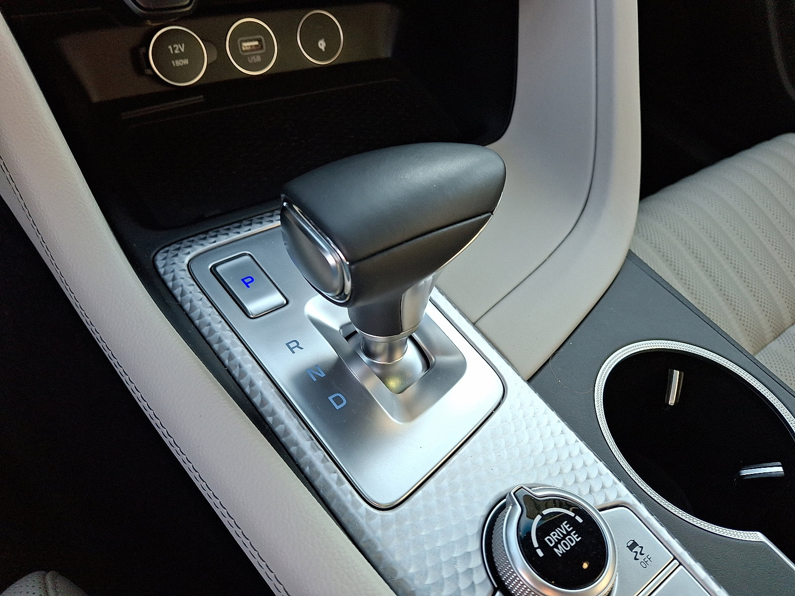 Certified 2023 Genesis G70 2.0T w/ Sport Prestige Package image 22