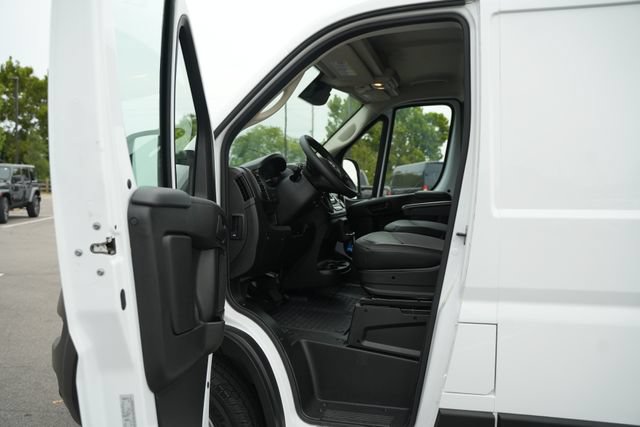 Used 2024 RAM ProMaster 3500 w/ Convenience Group FWD image 12
