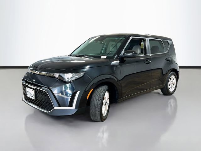 Certified 2023 Kia Soul LX w/ LX Technology Package image 3
