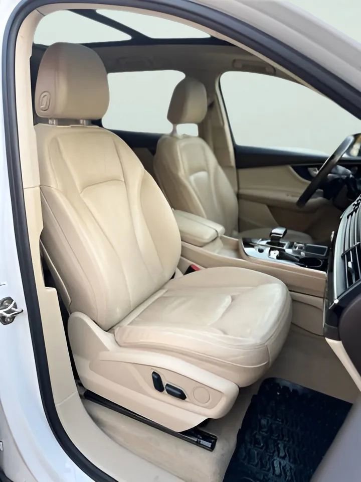 Used 2017 Audi Q7 3.0T Premium Plus w/ Premium Plus Package image 29