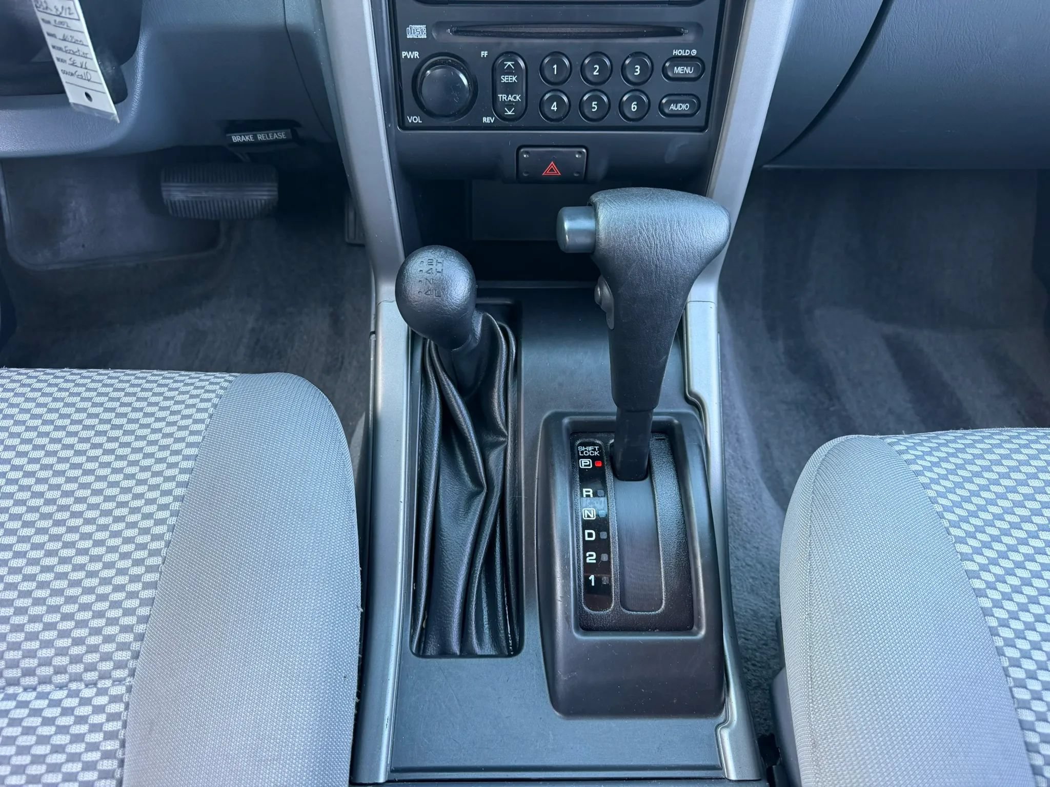 Used 2002 Nissan Frontier SE AWD/4WD image 14