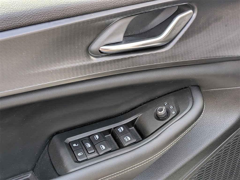 Certified 2024 Jeep Grand Cherokee Altitude image 10