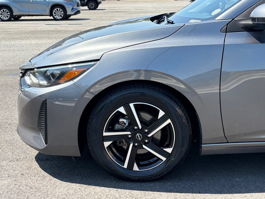 Used 2021 Toyota Camry XLE FWD image 25