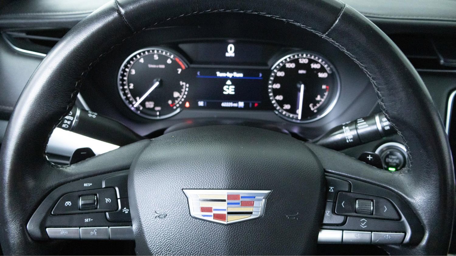 Used 2022 Cadillac XT4 Premium Luxury w/ Safety Alert Package AWD/4WD image 16