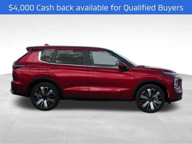 New 2026 Mitsubishi Outlander SE FWD image 2