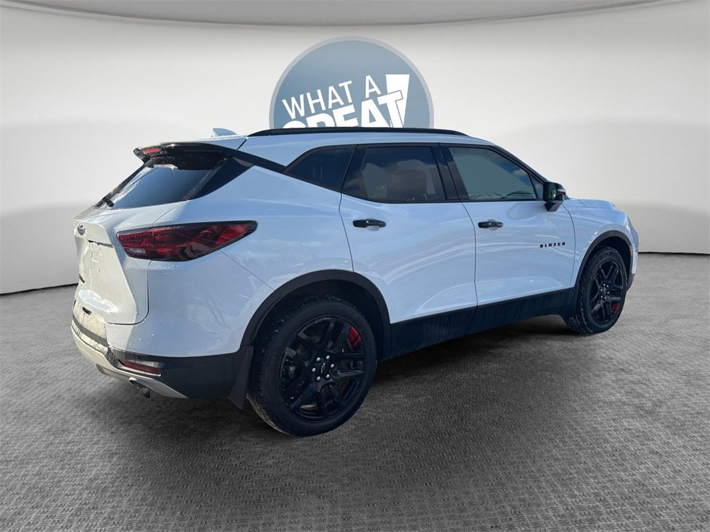 Used 2024 Chevrolet Blazer LT w/ Redline Edition image 3