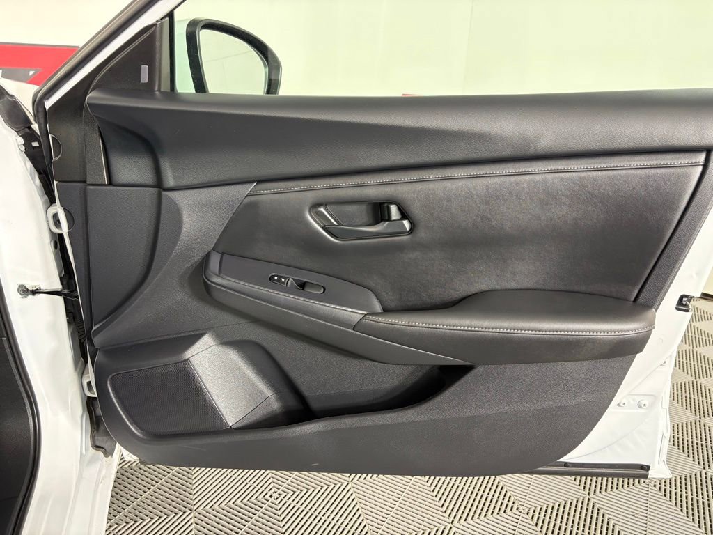 Used 2024 Nissan Sentra S image 3