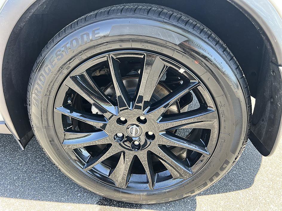 Certified 2024 Nissan Murano SV w/ SV Midnight Edition Package FWD image 10