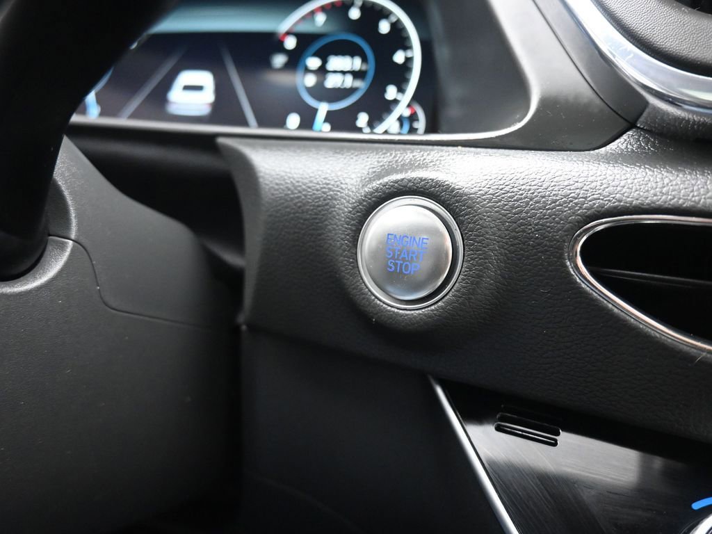 Used 2023 Hyundai Sonata Limited w/ Preferred Accessory Package FWD image 28