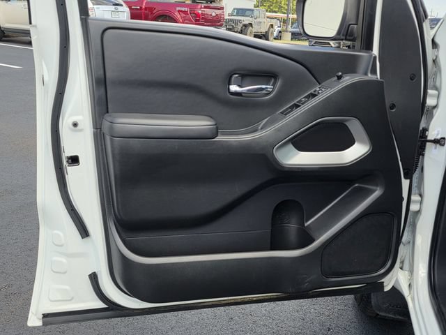 Used 2023 Nissan Frontier SV w/ Technology Package RWD image 15