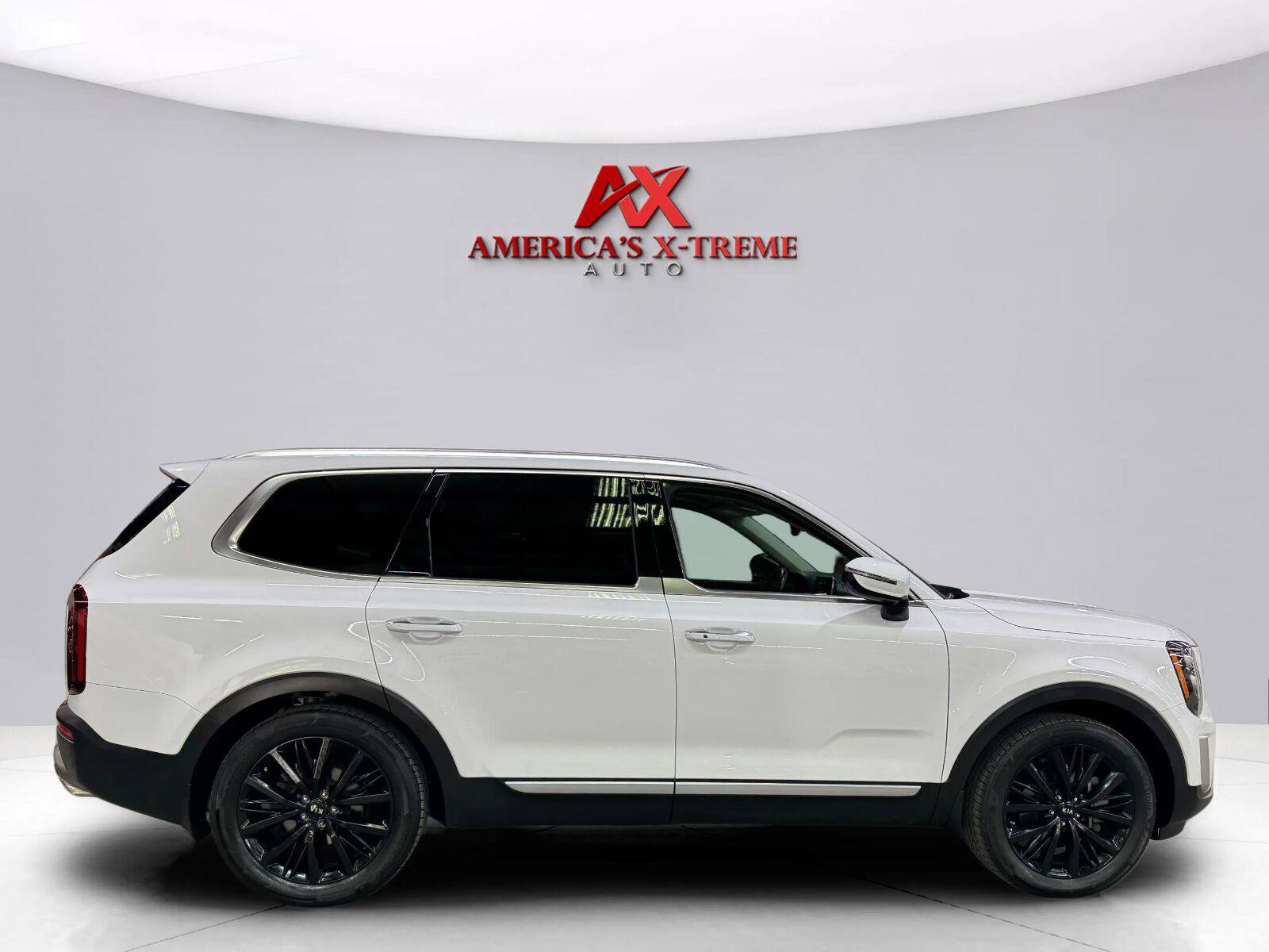 Used 2021 Kia Telluride SX w/ Towing Package FWD image 7