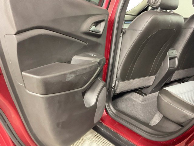 Used 2025 Chevrolet Trax LT FWD image 14