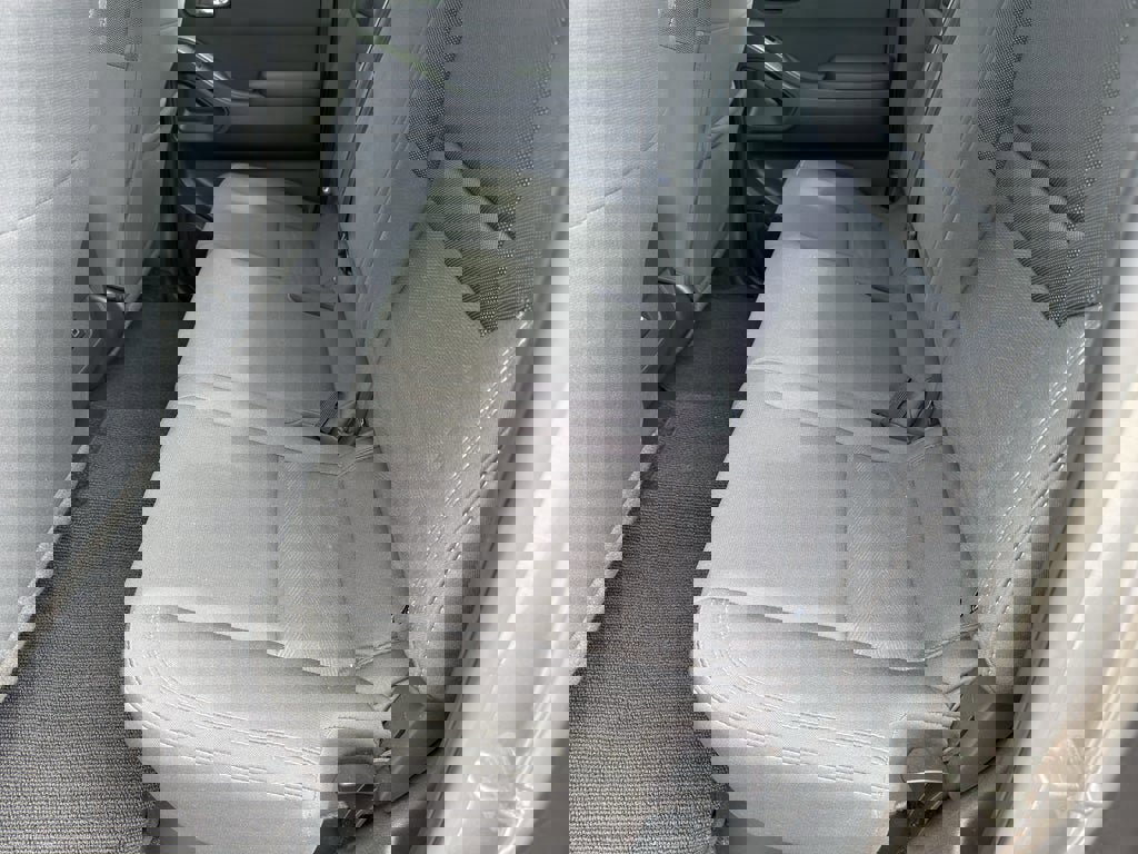 Used 2024 Nissan Frontier SV image 22