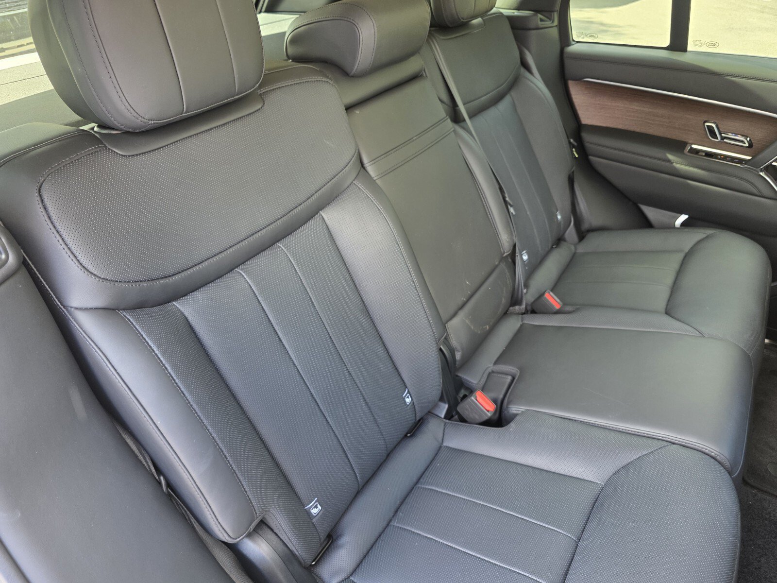 Certified 2024 Land Rover Range Rover SE AWD/4WD image 24