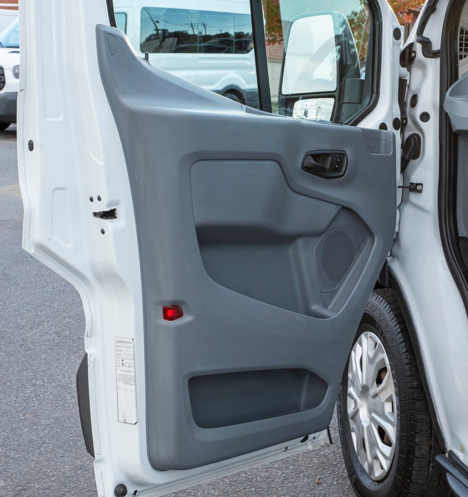 Used 2015 Ford Transit 350 XLT image 10