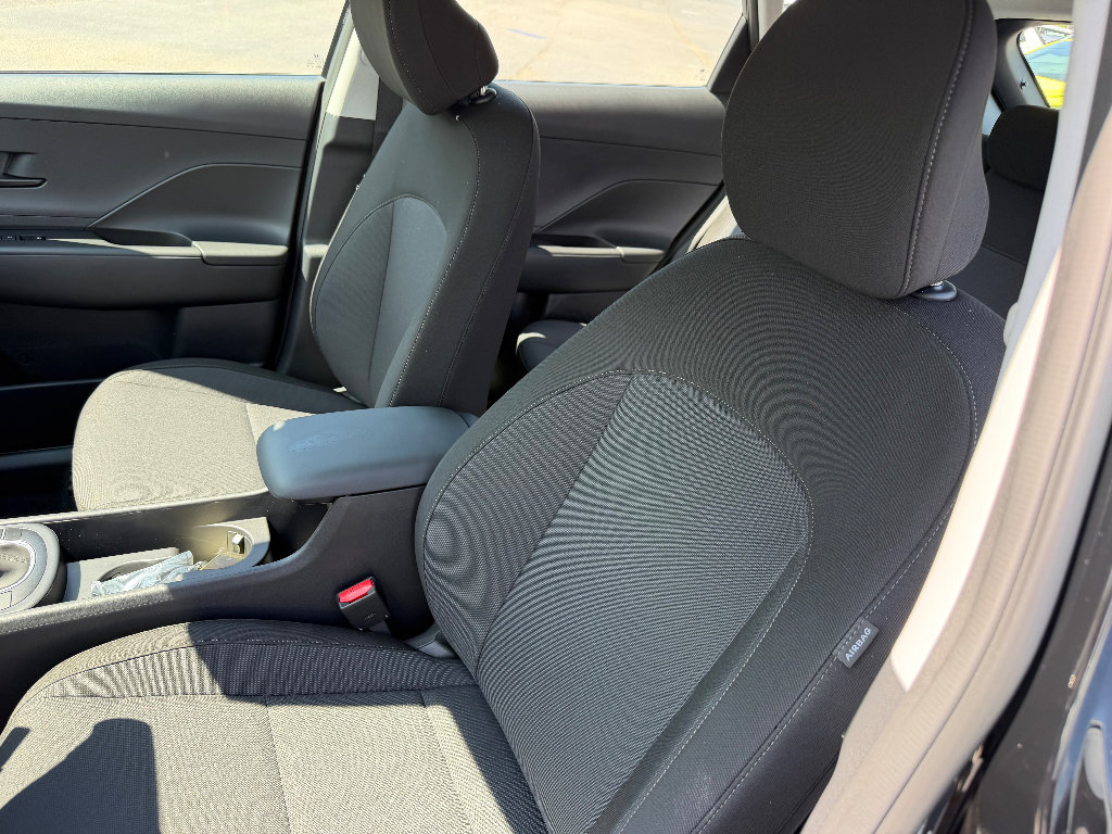 New 2027 Hyundai Kona SE FWD image 27