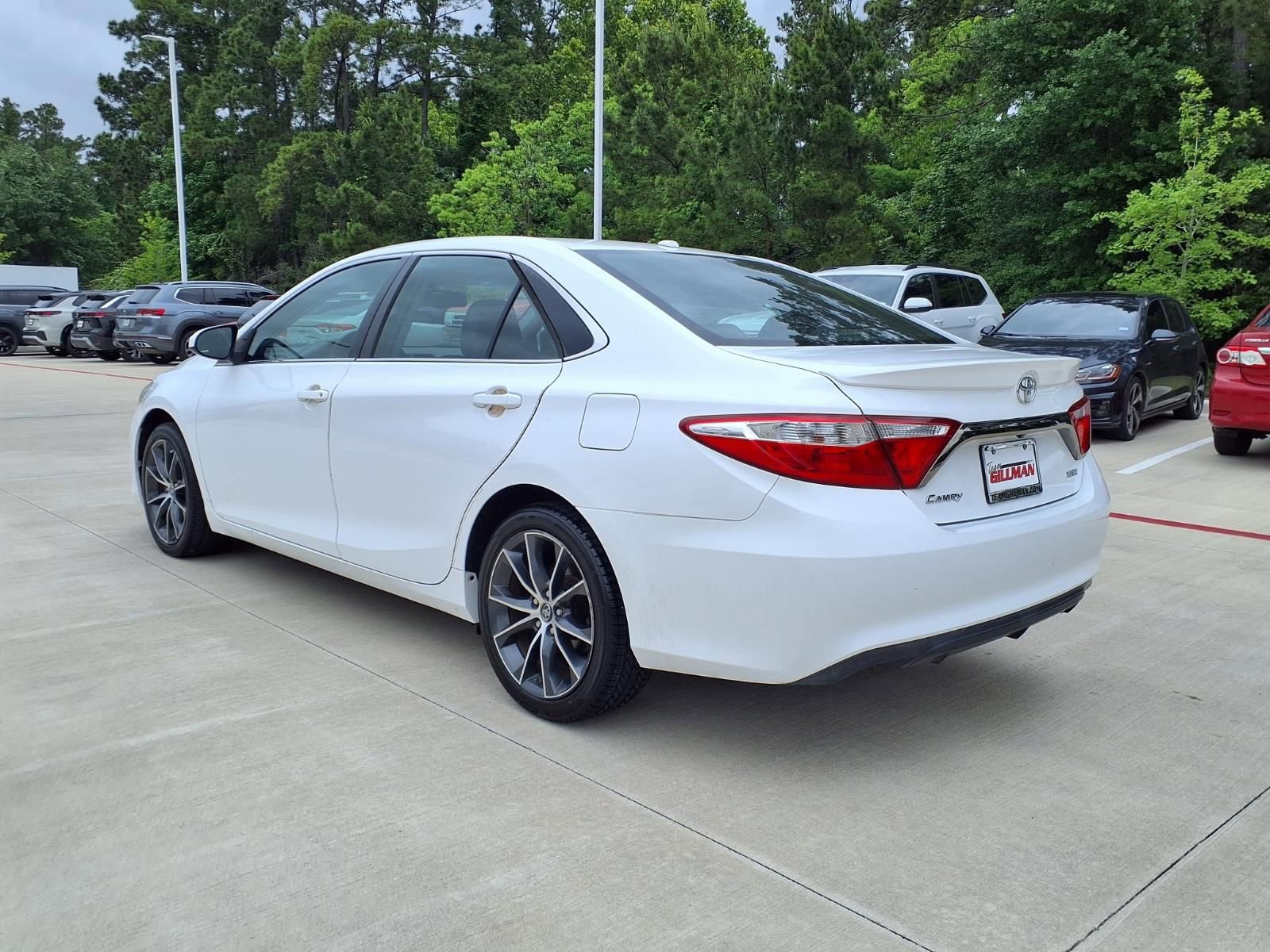 Used 2016 Toyota Camry XSE w/ Moonroof Package FWD image 6