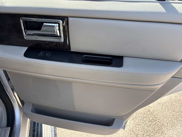 Used 2017 Lincoln Navigator Select AWD/4WD image 20