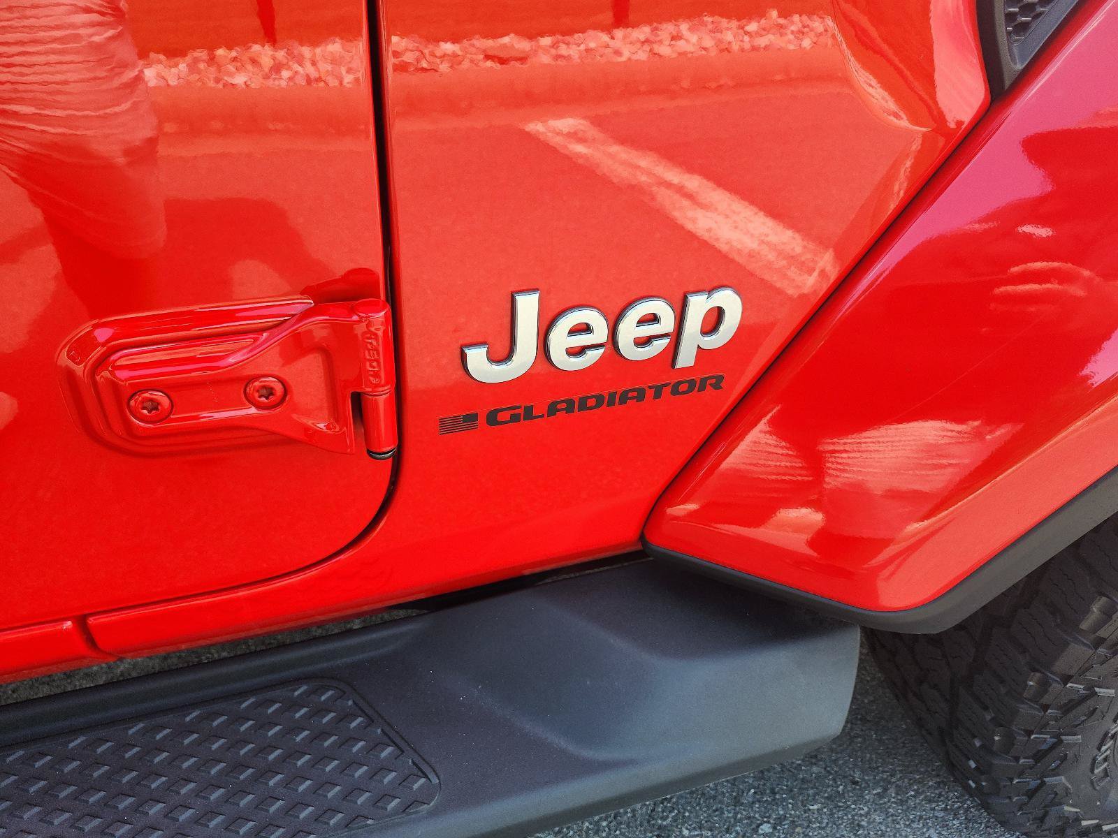 Used 2023 Jeep Gladiator Overland w/ Popular Equipment Package AWD/4WD image 7
