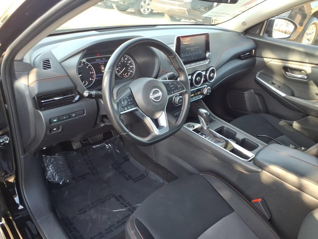 Certified 2025 Nissan Sentra SR FWD image 23