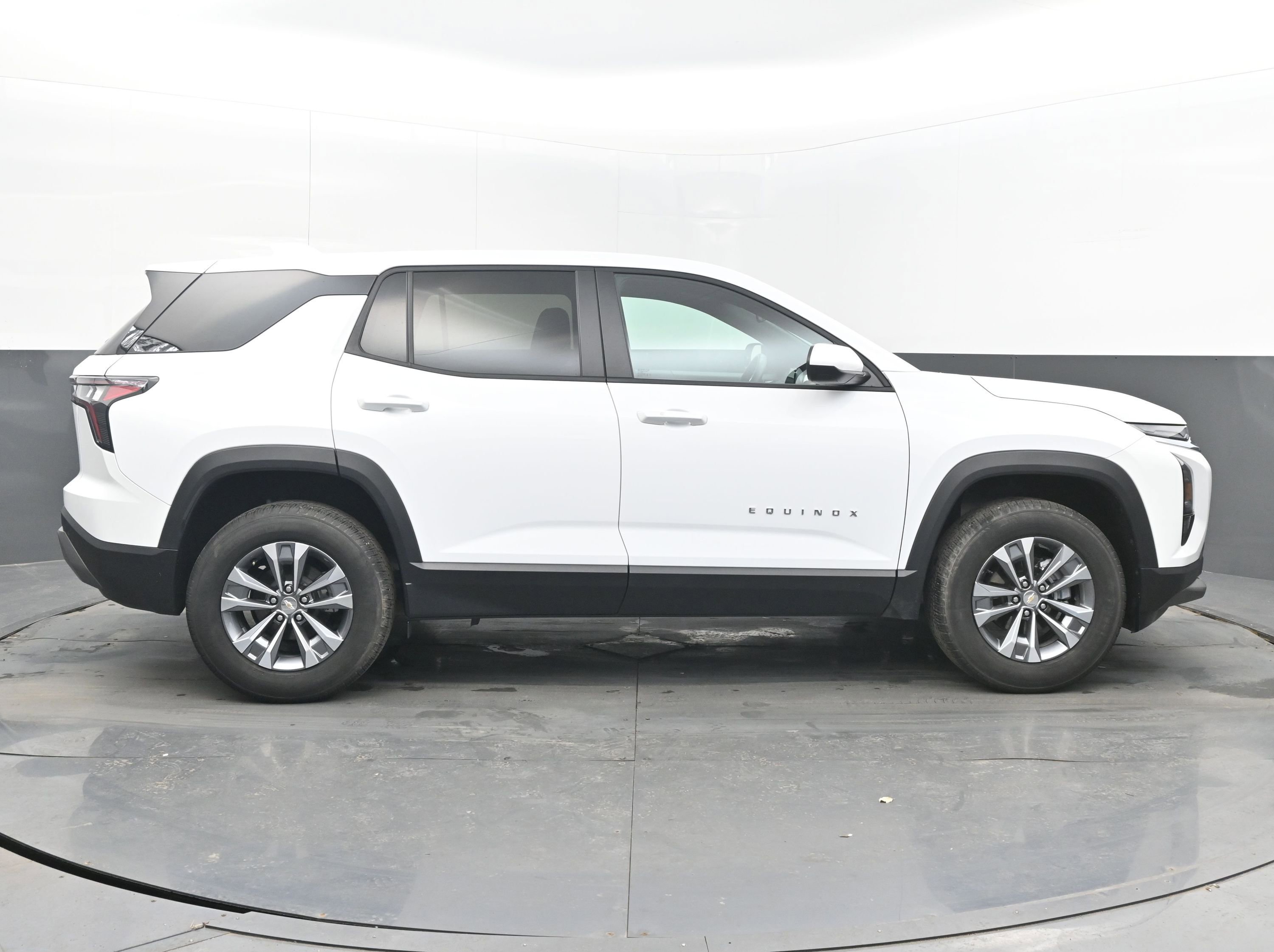 Certified 2025 Chevrolet Equinox LT image 10