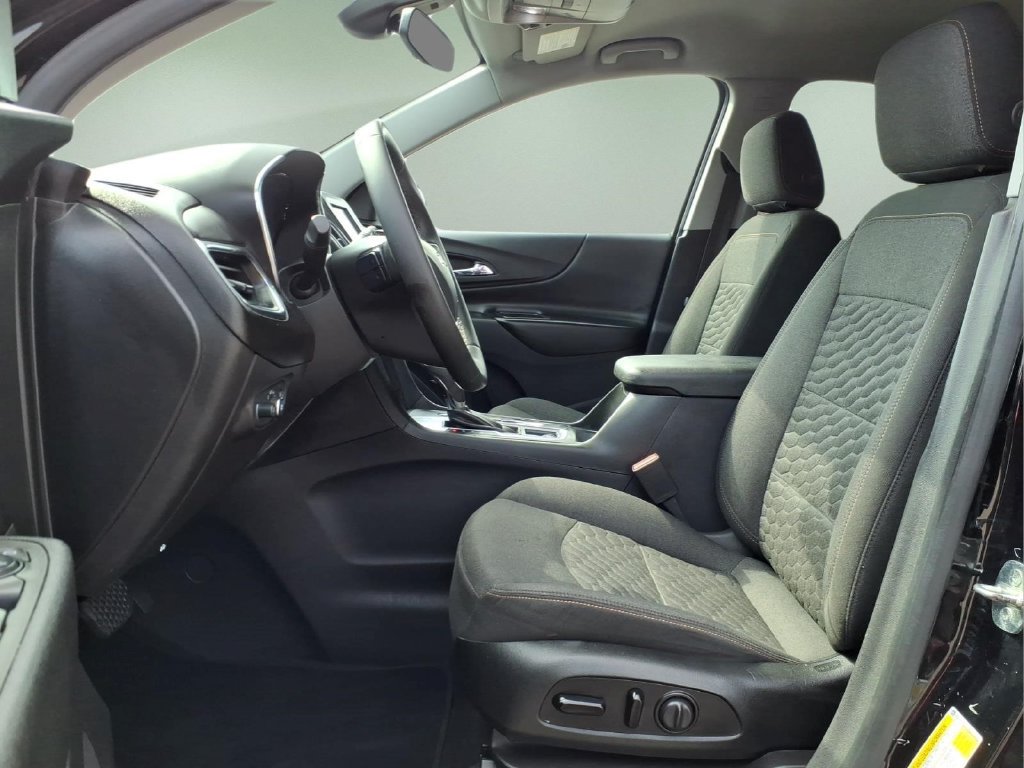 Used 2021 Chevrolet Equinox LT FWD image 2