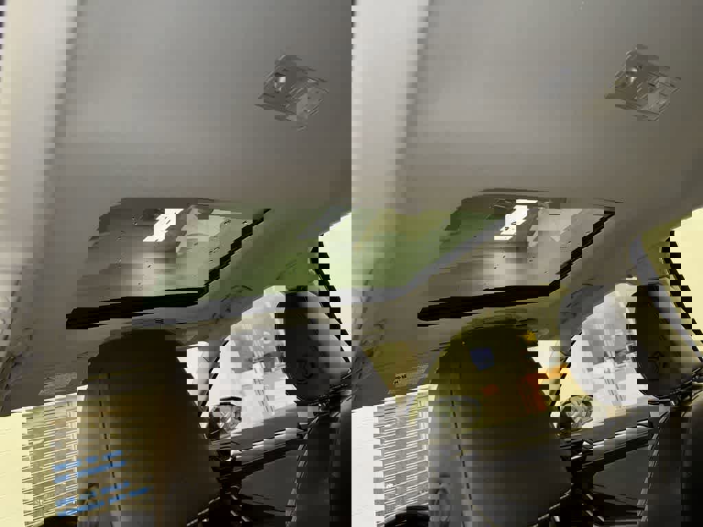 Used 2025 Volkswagen Jetta SE FWD image 24