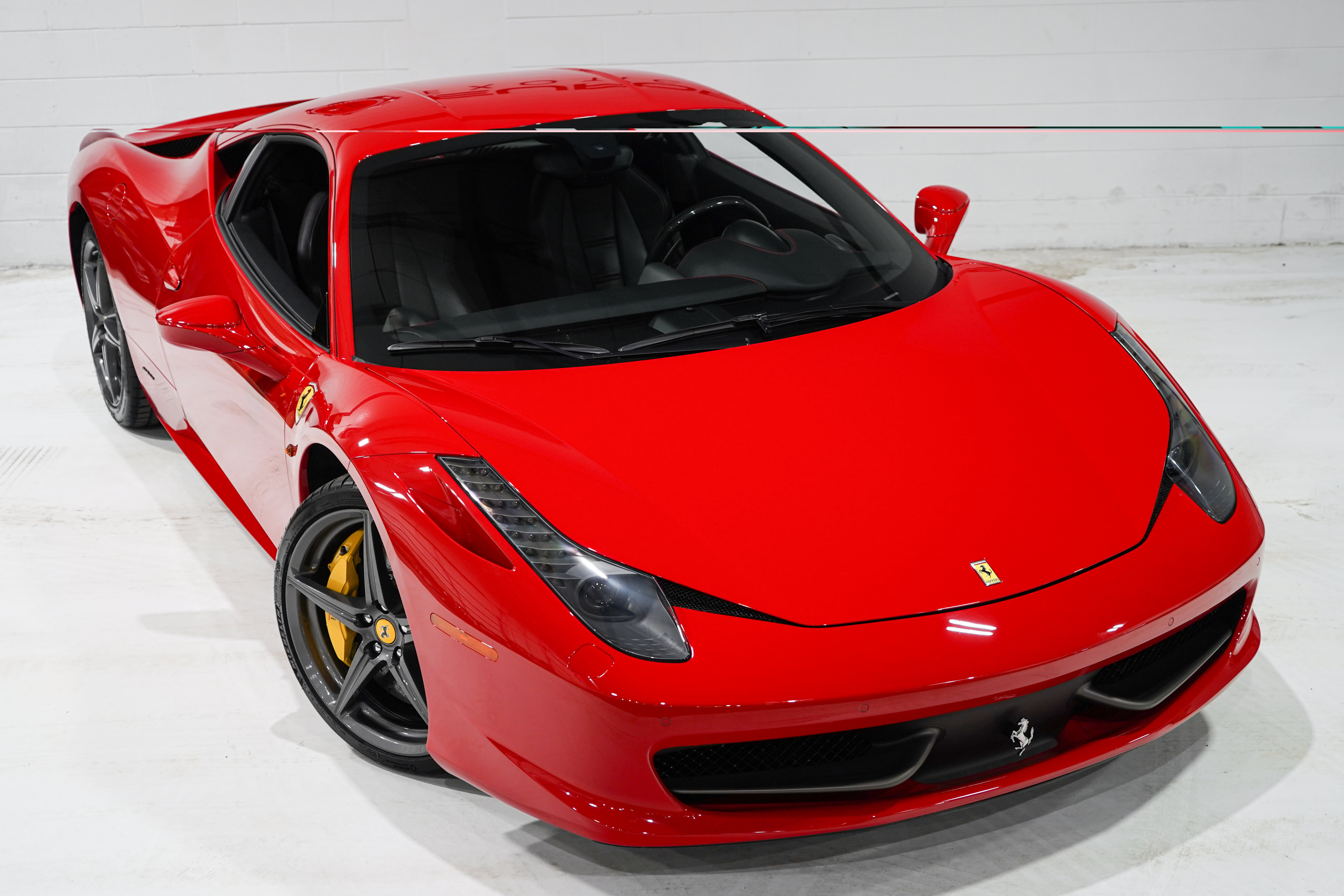 Used 2014 Ferrari 458 Italia Coupe RWD image 25