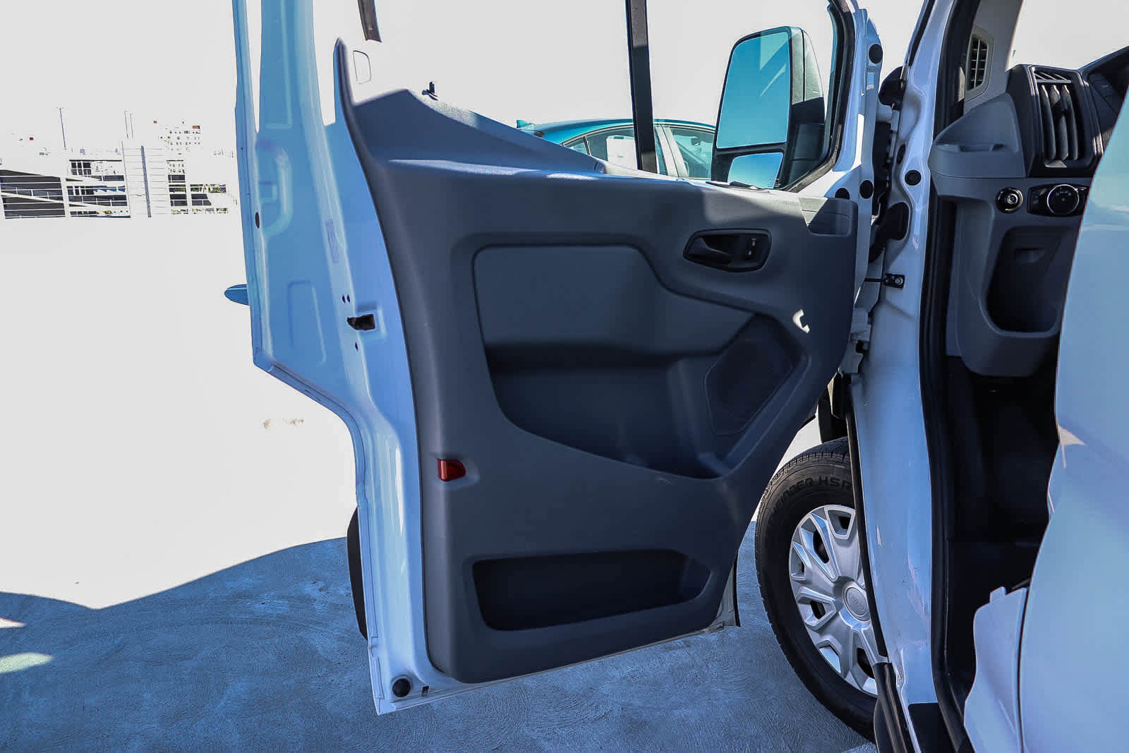 Used 2019 Ford Transit 350 XLT RWD image 23