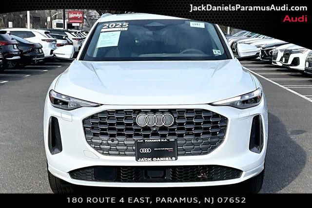 Used 2025 Audi Q5 Premium Plus w/ Premium Plus image 3