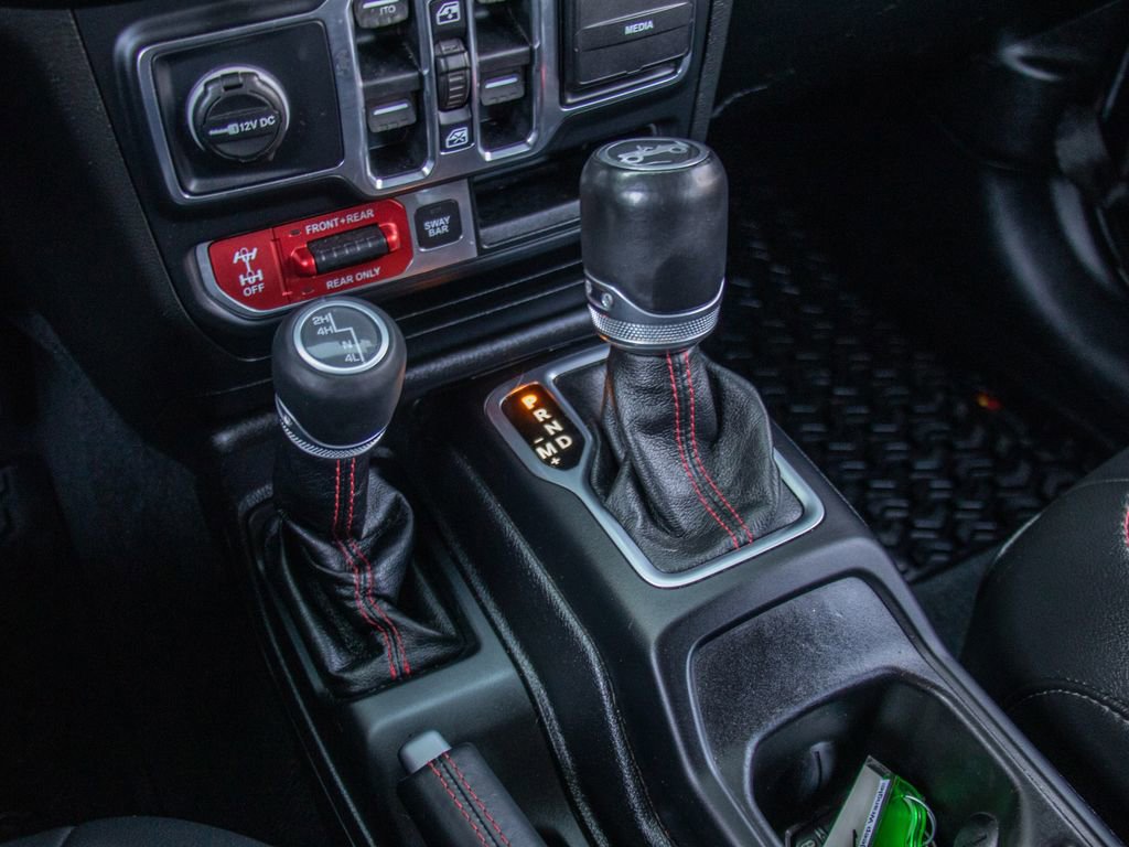 Used 2018 Jeep Wrangler Unlimited Rubicon image 17