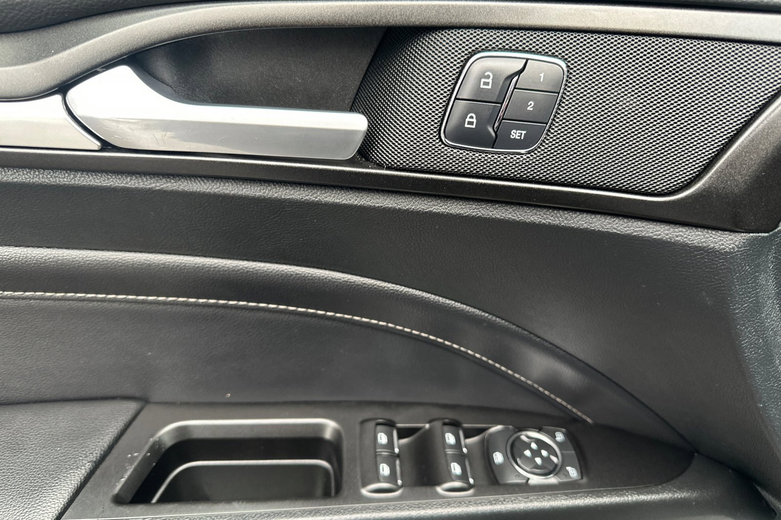 Used 2017 Ford Fusion Energi Titanium image 11