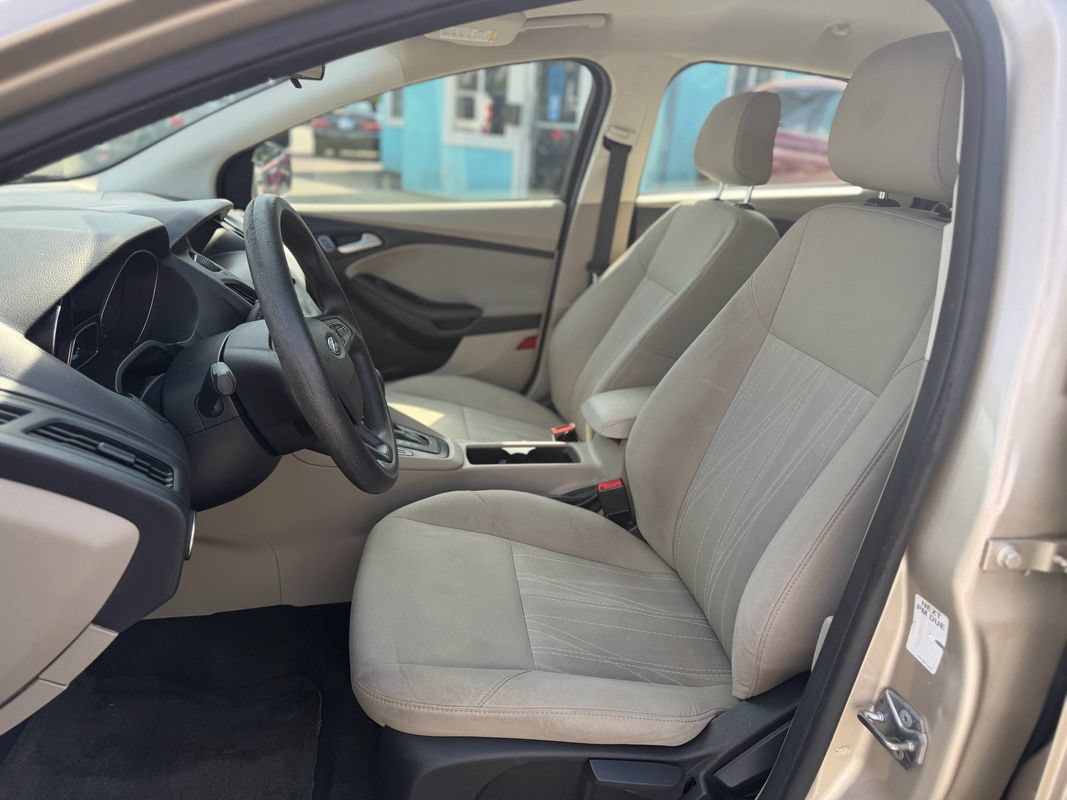 Used 2018 Ford Focus SE FWD image 9