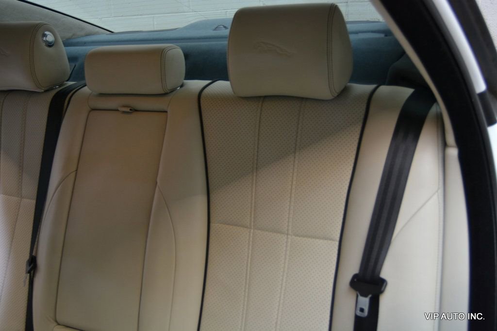 Used 2012 Jaguar XJ L image 21