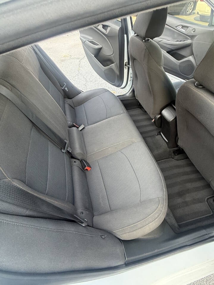 Used 2019 Chevrolet Cruze LS w/ LS Convenience Package FWD image 11
