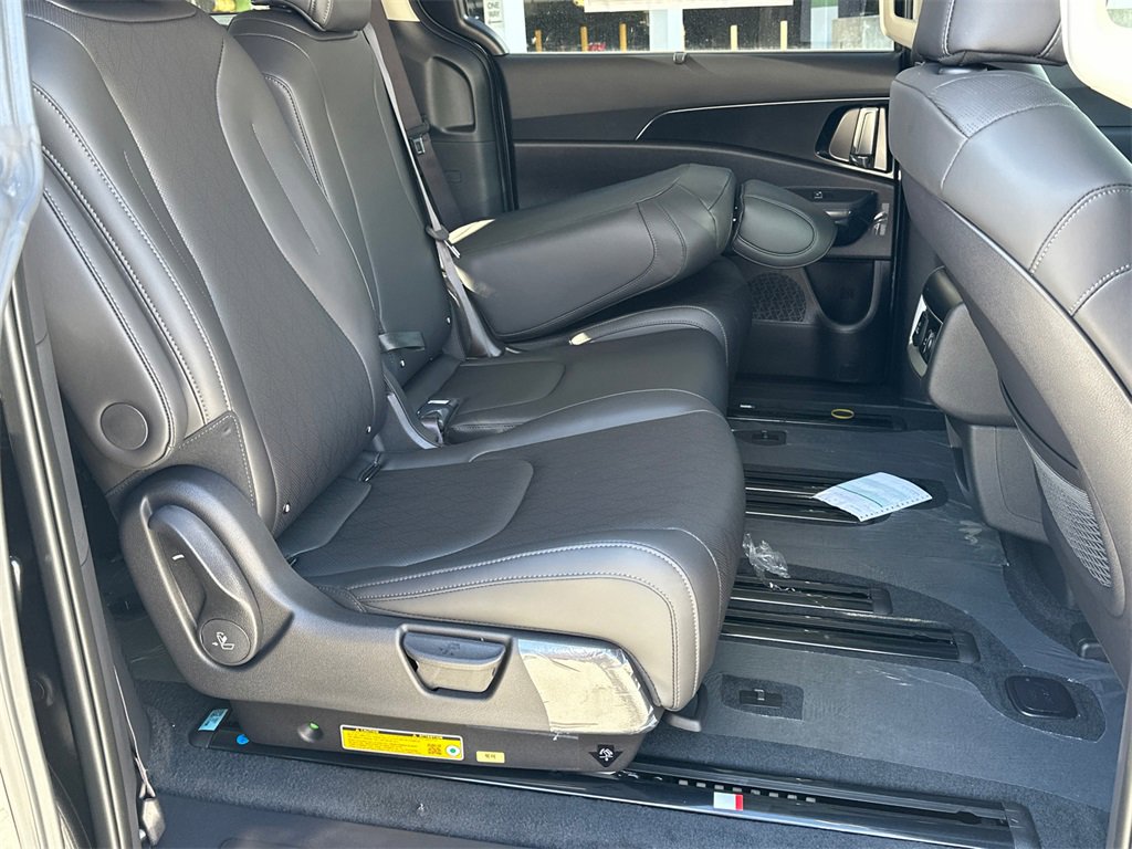 New 2026 Kia Carnival SX image 16